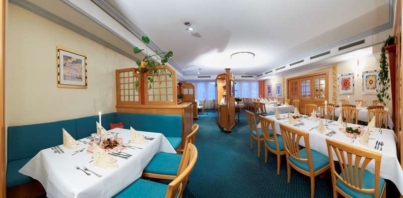 根根巴赫黑森林酒店 哥根巴赫 餐厅 照片